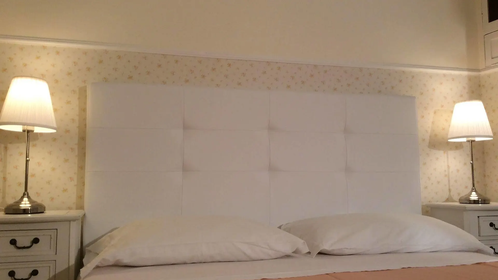 B&B Diana Syracuse 3*,